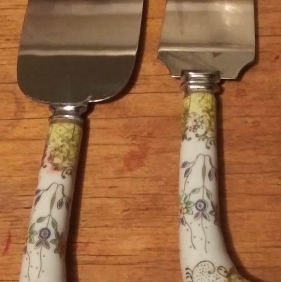 Cake Serving Knives - Picture 6 of 8